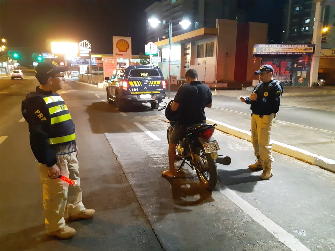Polícia Rodoviária Federal em fiscalização