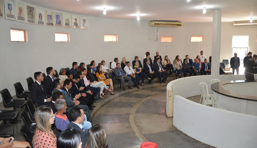 Público lota galerias da Câmara de Picos