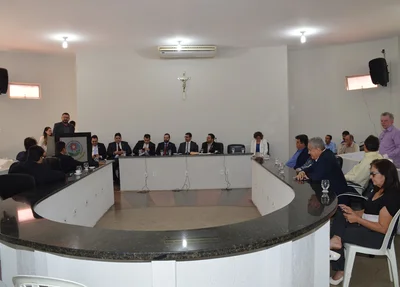 Sessão solene reuniu advogados e autoridades