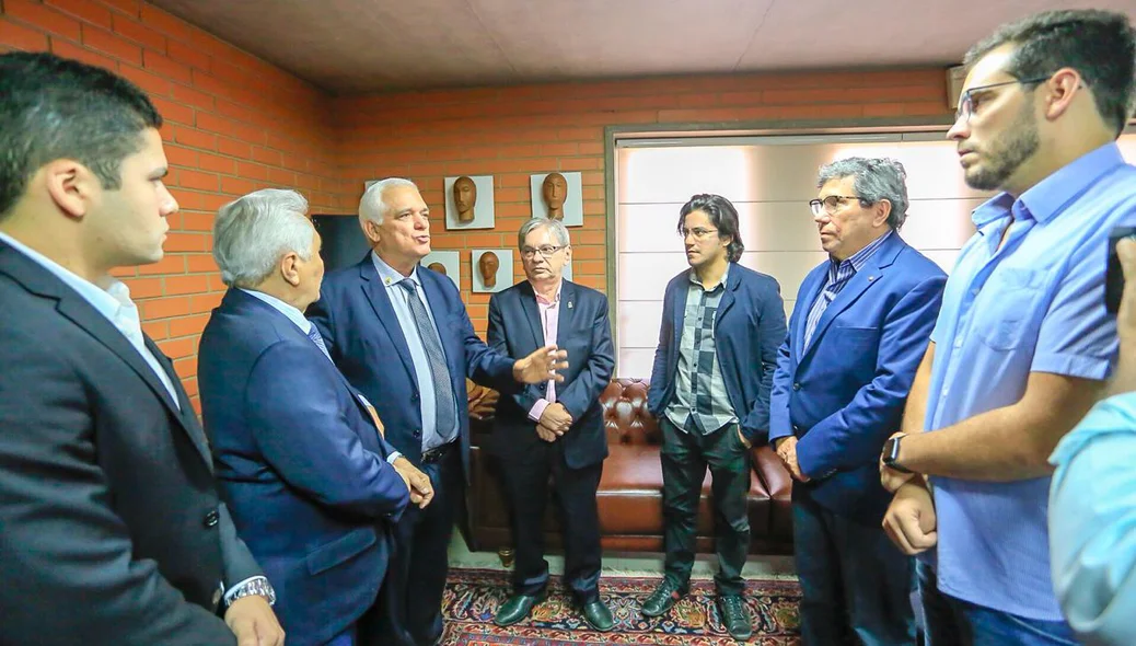 Themístocles Filho em reunião com o reitor da UFPI, Arimatéia Dantas Lopes