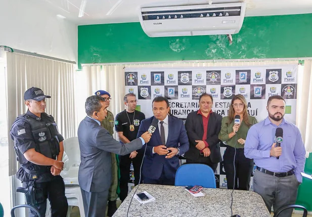 Coletiva de imprensa 