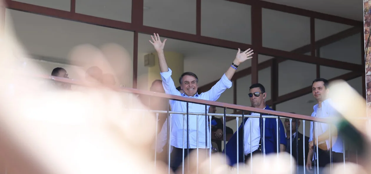Bolsonaro agradece carinho dos piauienses