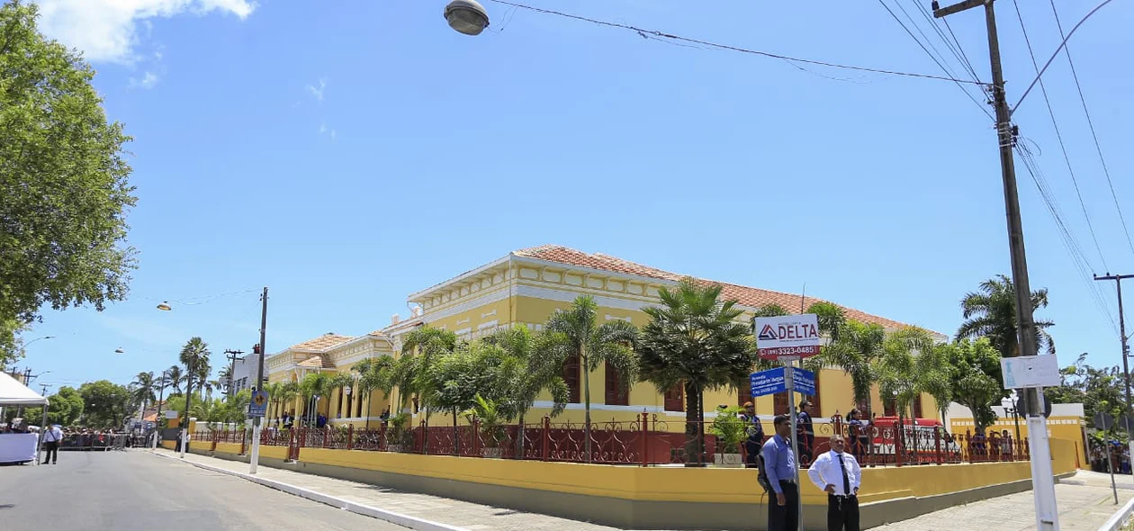 Escola Tenente Coronel José Francisco Miranda de Osório, em Parnaíba 
