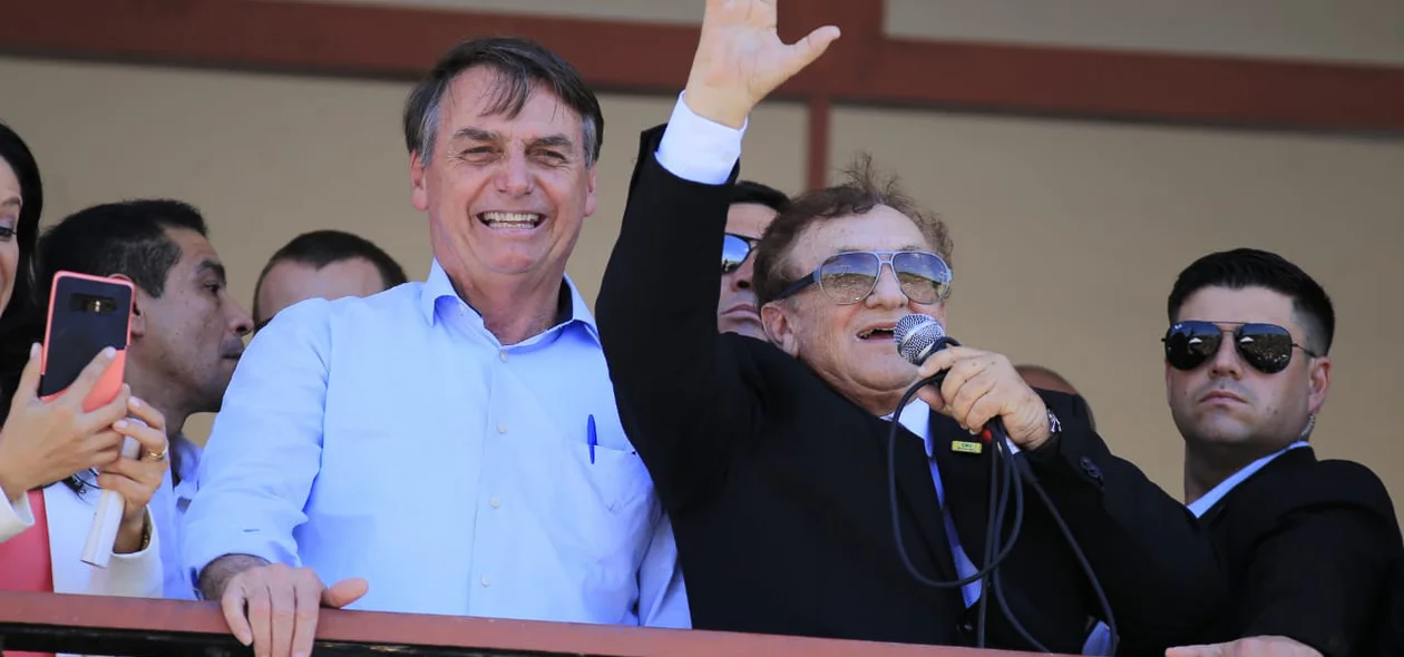 Mão Santa recebe Bolsonaro em Parnaíba