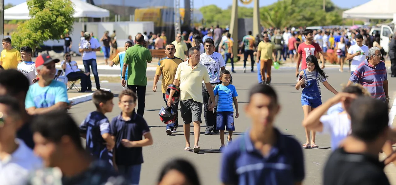 Movimentação antes da chegada do presidente Jair Bolsonaro a Parnaíba