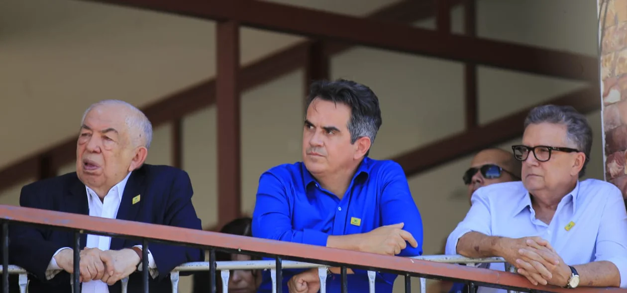 Paes Landim, Ciro Nogueira e Flávio Nogueira prestigiando o Presidente Bolsonaro