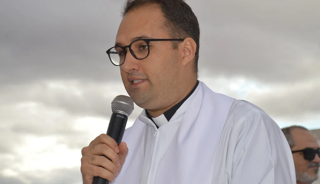 Padre Carlos Danilo ressalta emoção de participar da festa