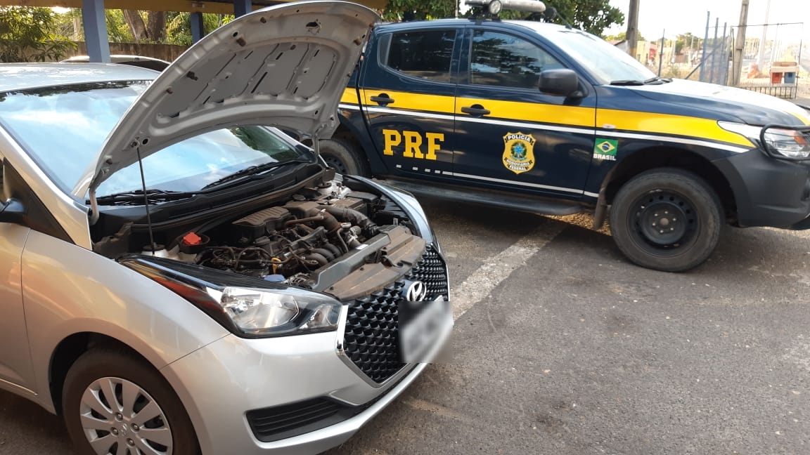 PRF recupera veículo roubado
