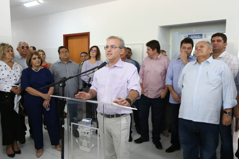 Firmino Filho durante inauguração de UBS no bairro Socopo