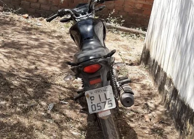 Motocicleta recuperada pela PM