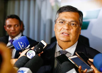 Flavio Dino durante encontro com os governadores do Nordeste em Teresina