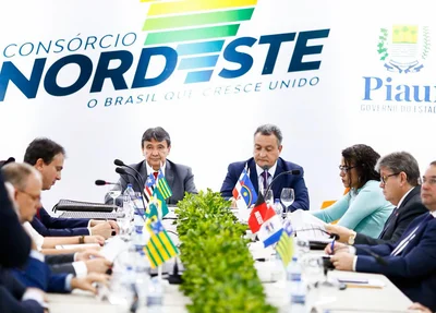 Wellington Dias reunido com os governadores do Nordeste em Teresina