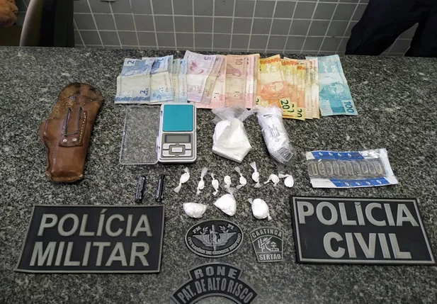Material apreendido pela polícia