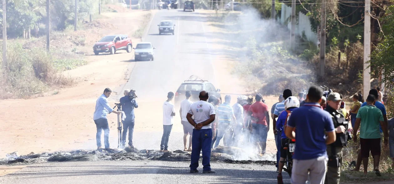 Motoristas estão impedidos de passar pela PI 112