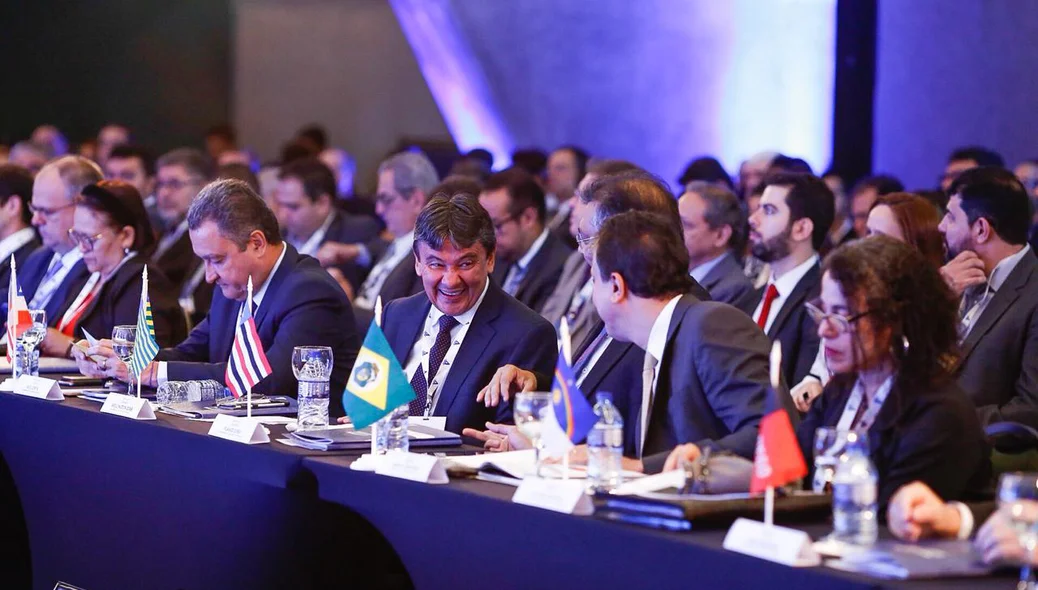 Governador Wellington Dias ao lado dos governadores no Abdib Fórum Infraestrutura Regional – Edição Nordeste