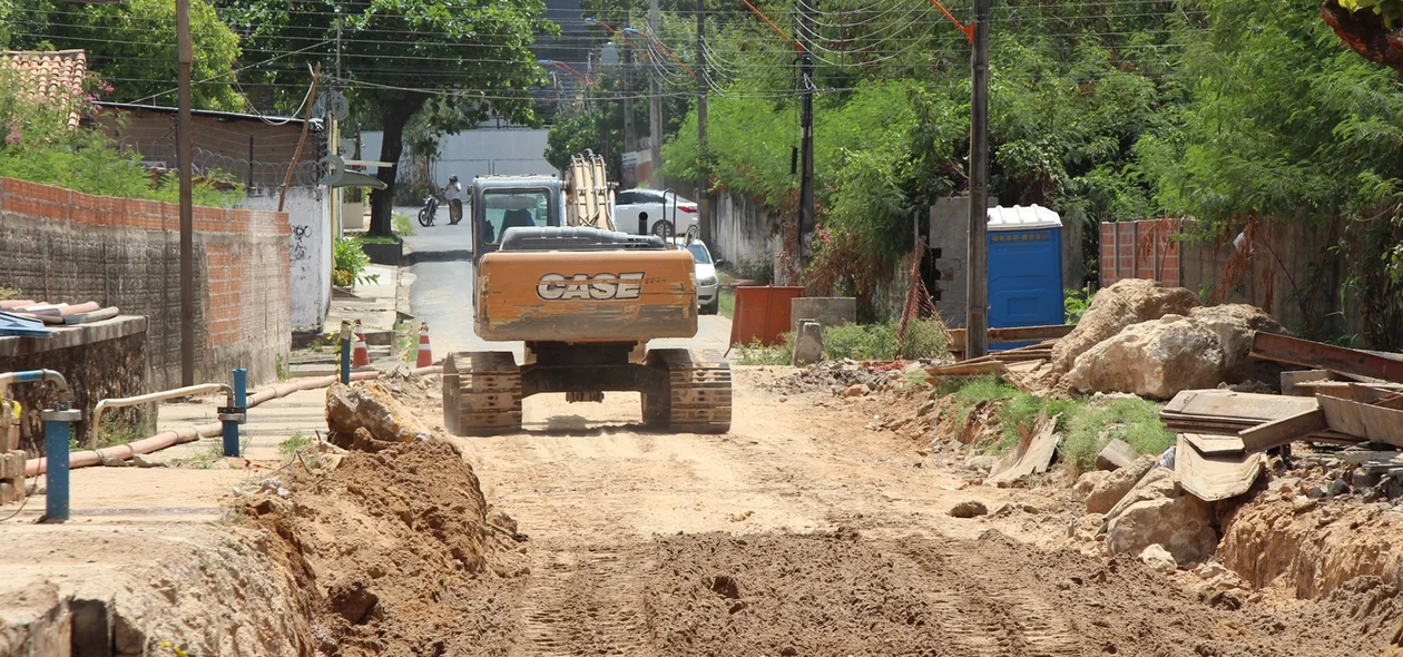 Serviços na Rua Helvídio Ferraz já foram iniciados