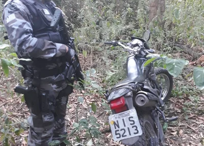 Motocicleta recuperada pela Polícia Militar em Teresina