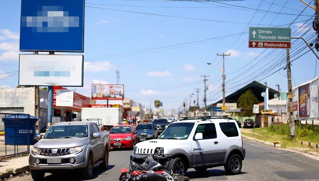 O acidente aconteceu na avenida dos expedicionários