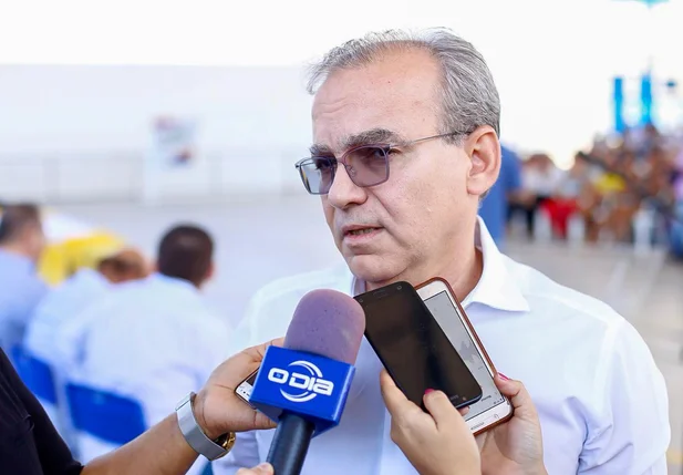Prefeito Firmino Filho (PSDB)