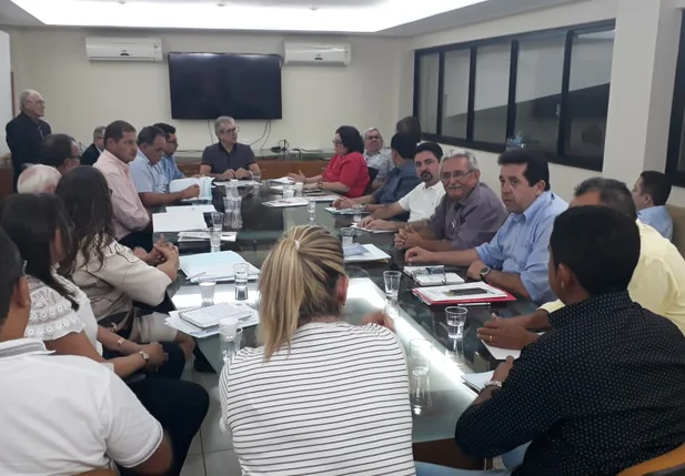 Encontro de JVC com líderes do PTB