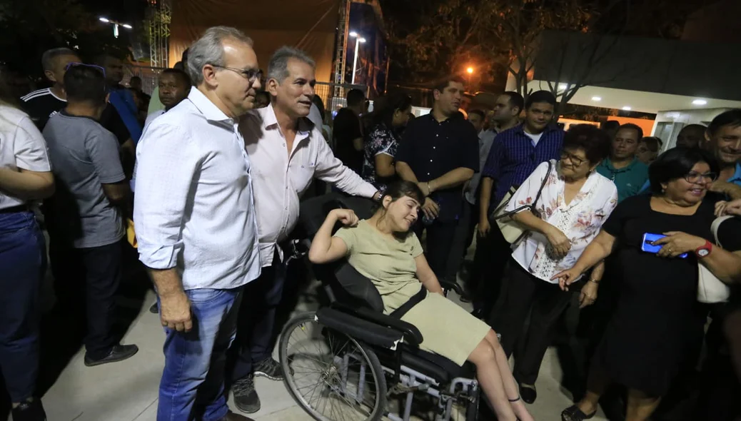Firmino Filho inaugura parque na zona norte de Teresina