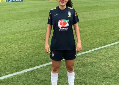 A jogadora tem passagens pela seleção brasileira sub-17
