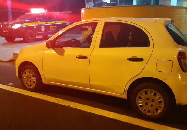 Veículo roubado foi recuperado pela PRF