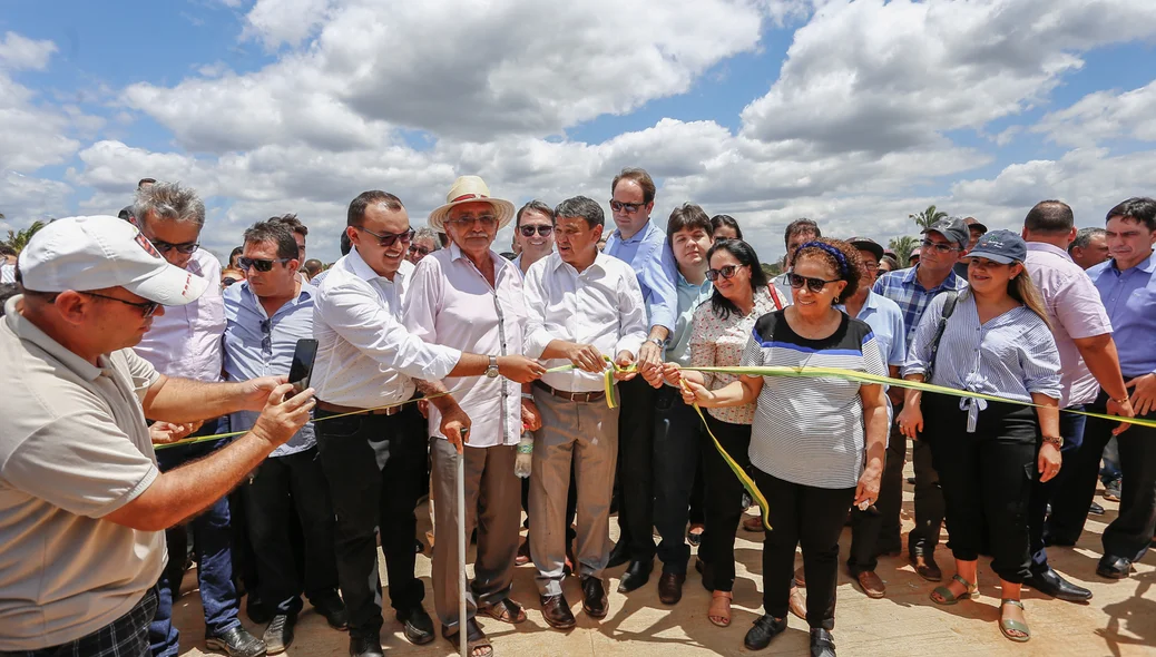 Inauguração da Ponte sobre o Rio Gameleira 