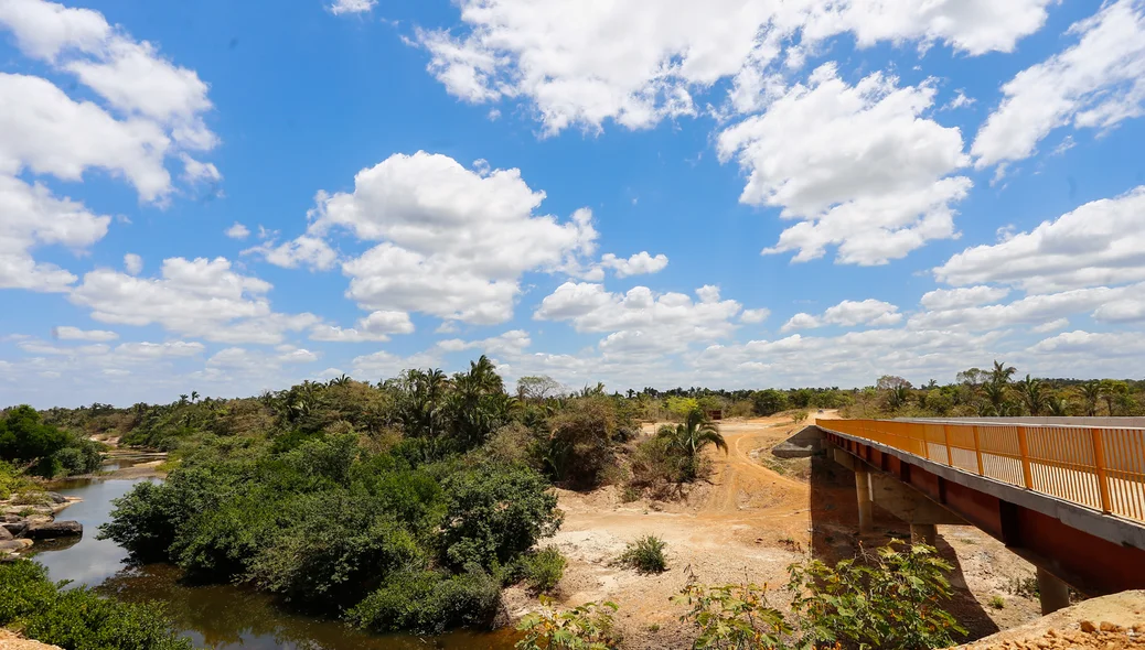 Ponte sobre o Rio Gameleira 