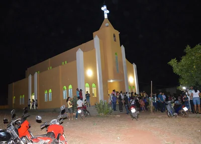 Igreja do povoado Torrões, em Picos