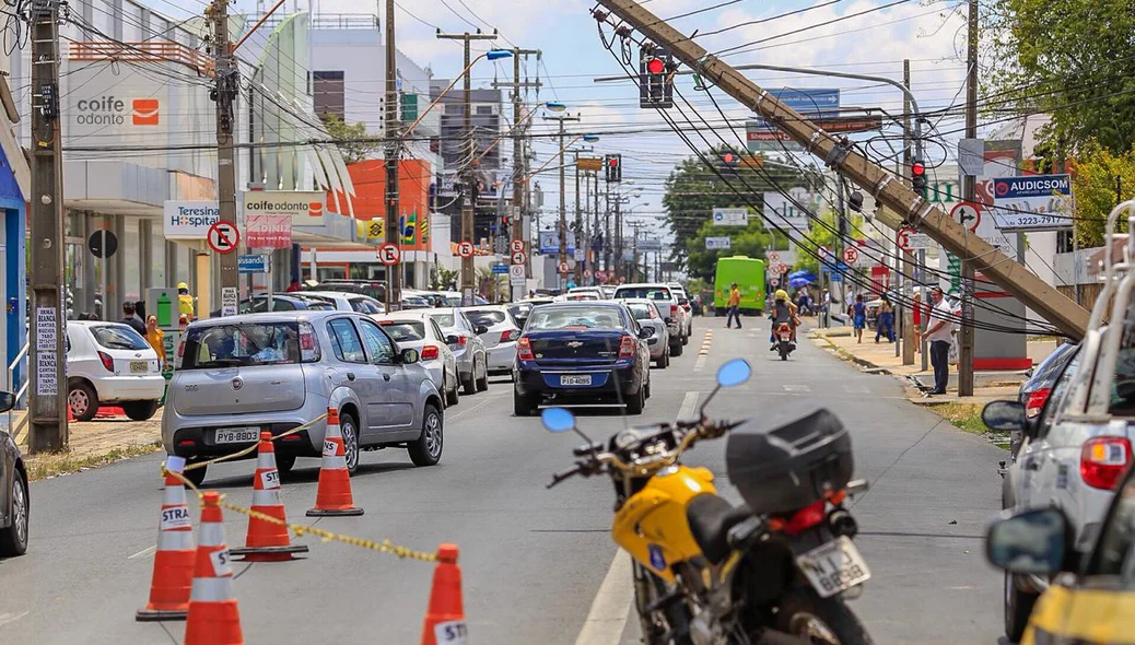 Strans esteve no local orientando o trânsito
