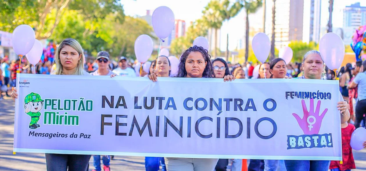 Pelotão em defesa aos direitos da mulher
