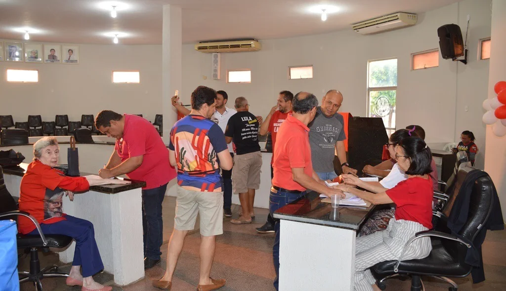 Votação aconteceu no plenário da Câmara Municipal de Picos