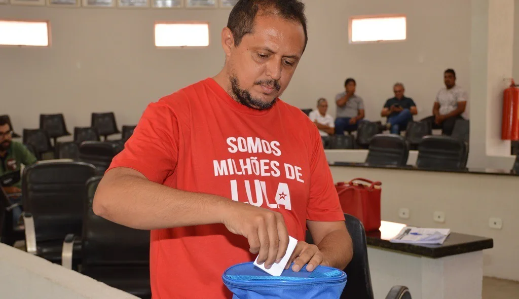 Wellington Dantas votou pela manhã