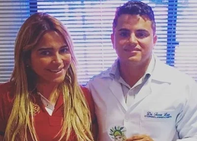 A médica Adriana Sousa também prestou homenagem ao otorrinolaringologista 