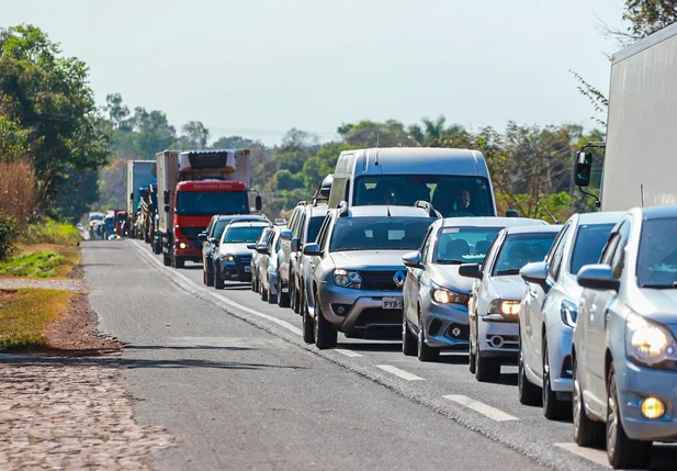 O trânsito na BR-316 ficou congestionado 