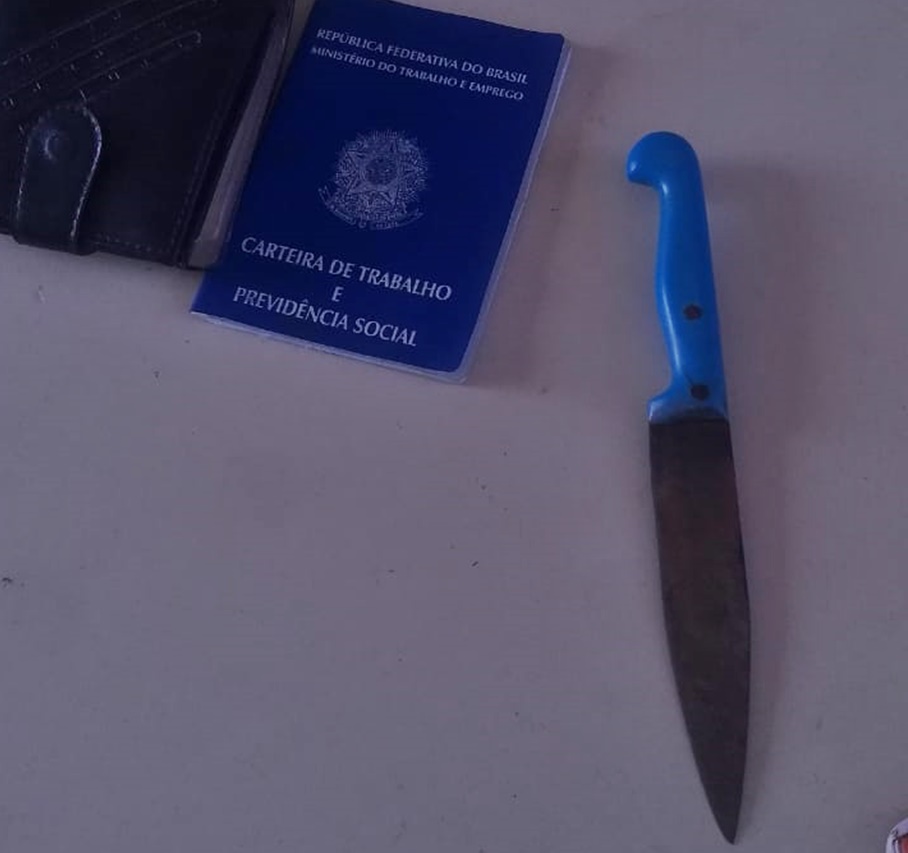 Faca apreendida
