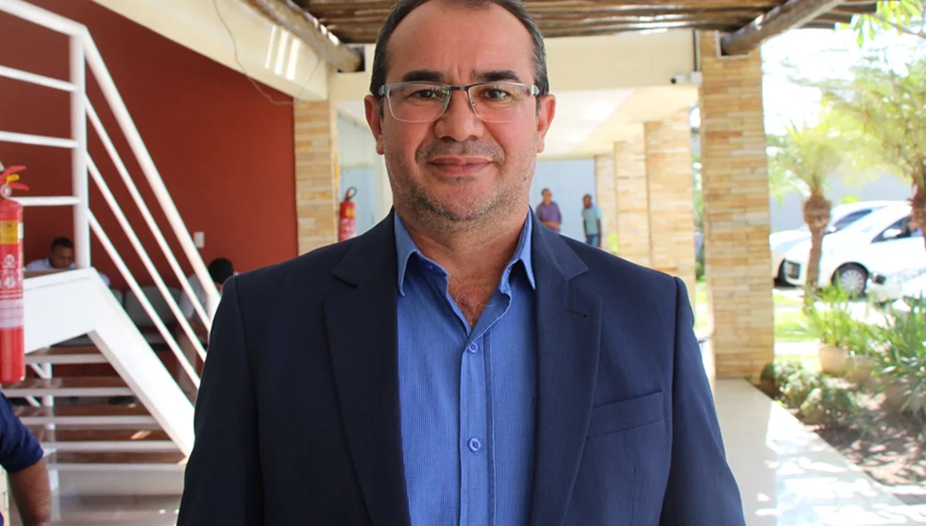 Osvaldo Bonfim, prefeito de Nazária 