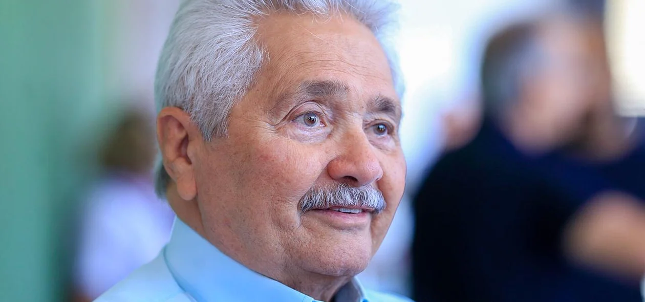 Elmano Férrer 