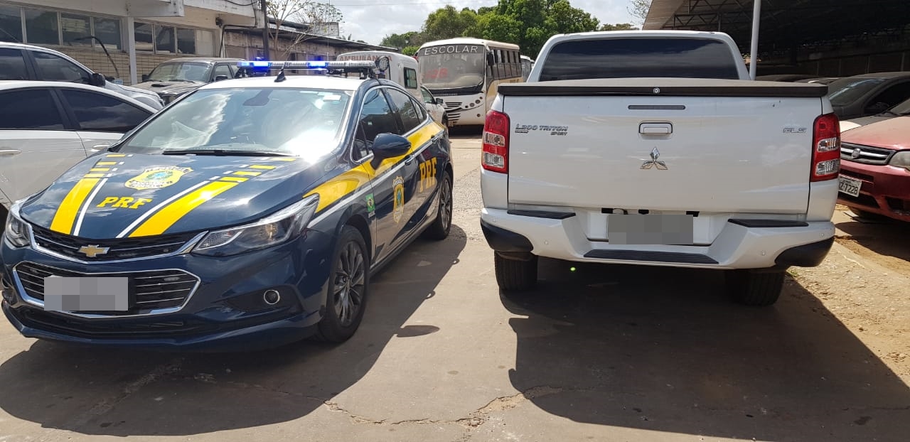 PRF apreende carro e prende condutor que estava com dumentação falsa em Teresina