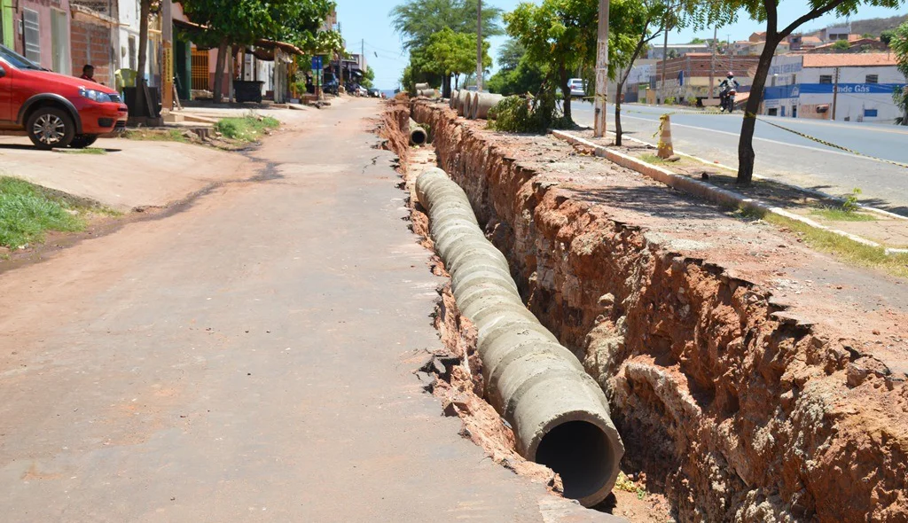 Obras de drenagem andam a passos lentos 