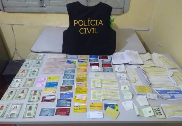 Polícia apreende cartões em Marcos Parente