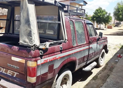 Veículo de onde criança pulou