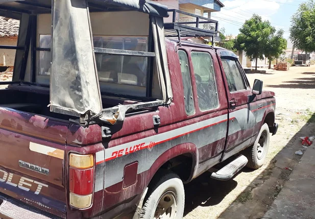 Veículo de onde criança pulou