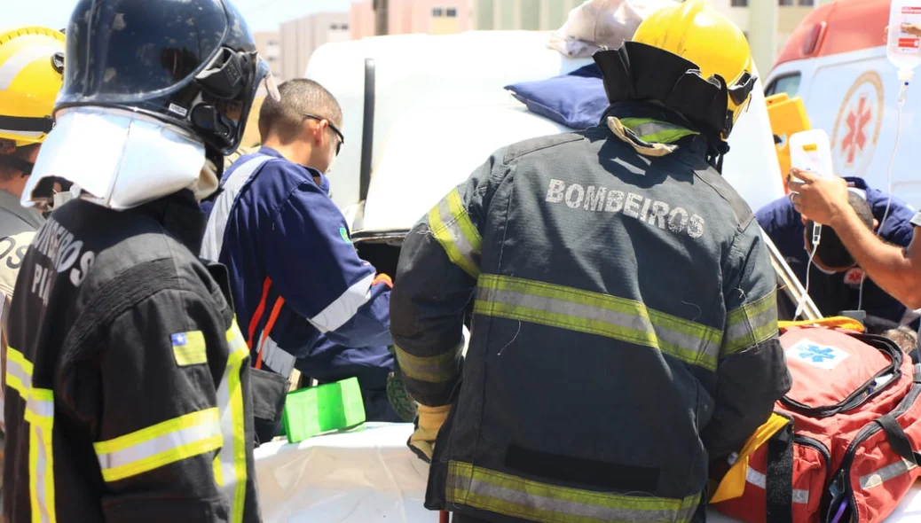 Equipe de resgate do Corpo de Bombeiros de Teresina