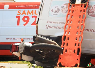 Samu foi acionado para atender as vítimas do acidente no Vale do Gavião