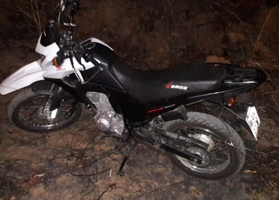 Motocicleta apreendida foi localizada em matagal próximo ao Terminal Livramento