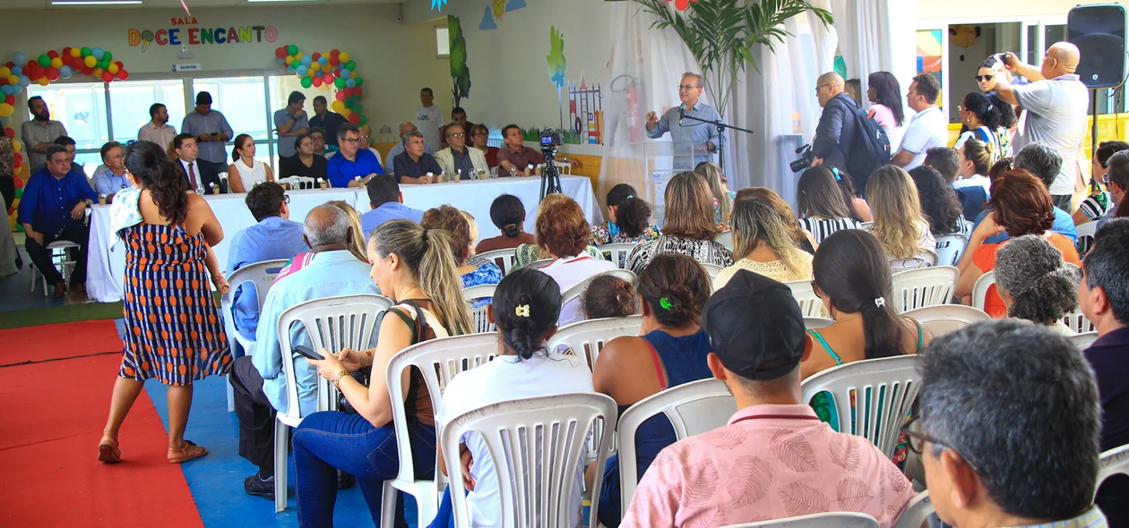 Inauguração de escola no Vale do Gavião