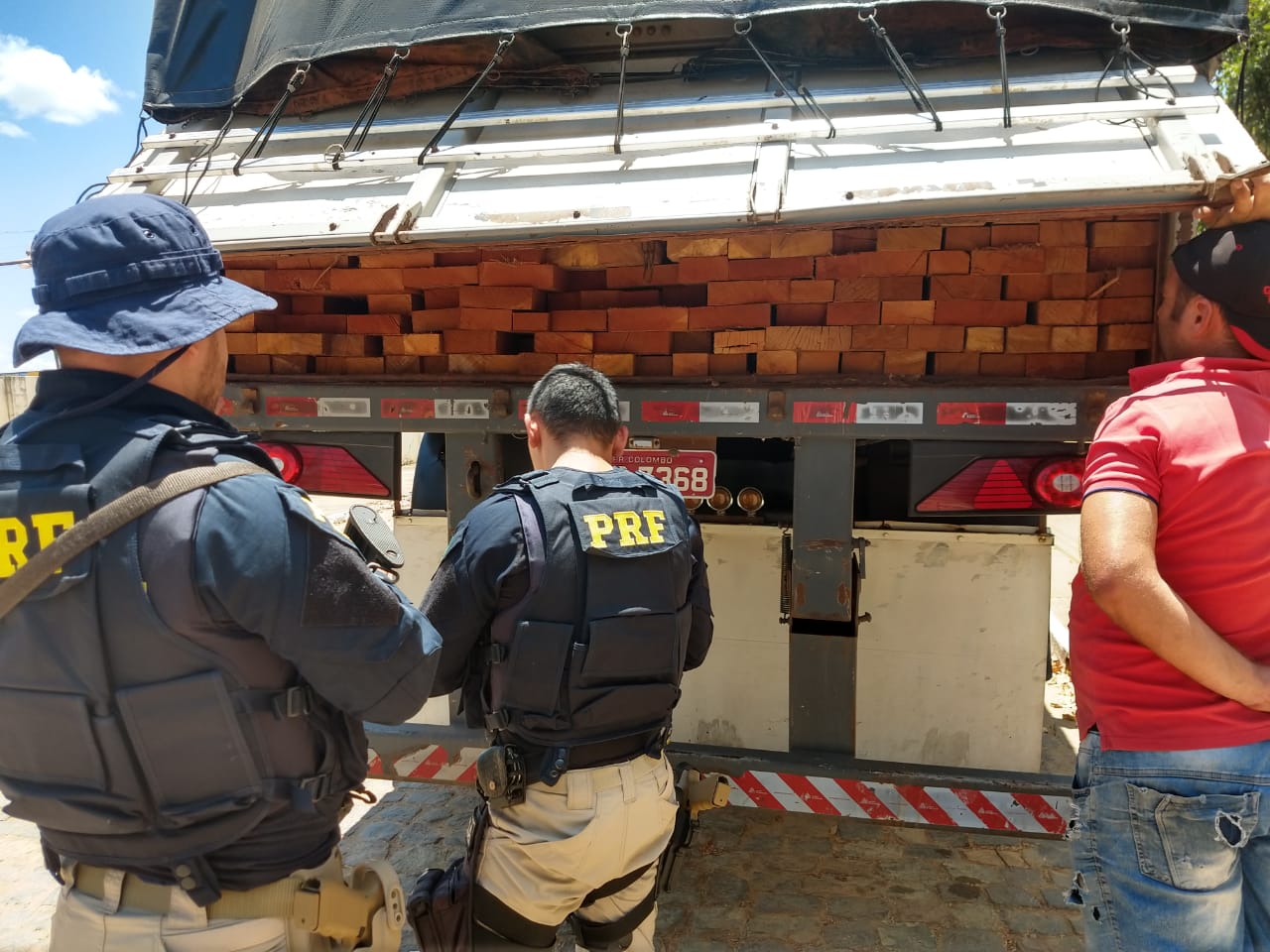 Carga apreendida pela PRF em São Raimundo Nonato