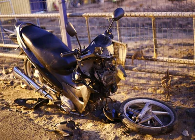 Motocicleta conduzida pela vítima